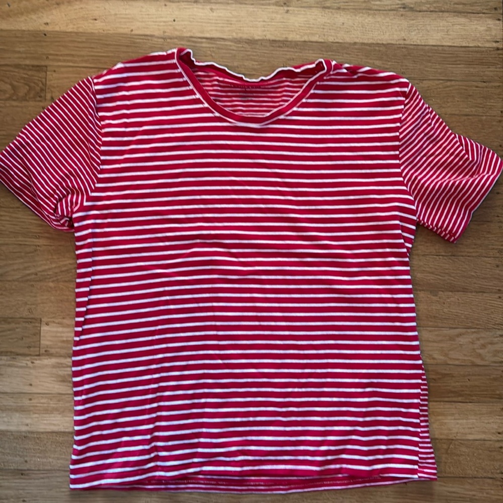 Red striped crewneck - L